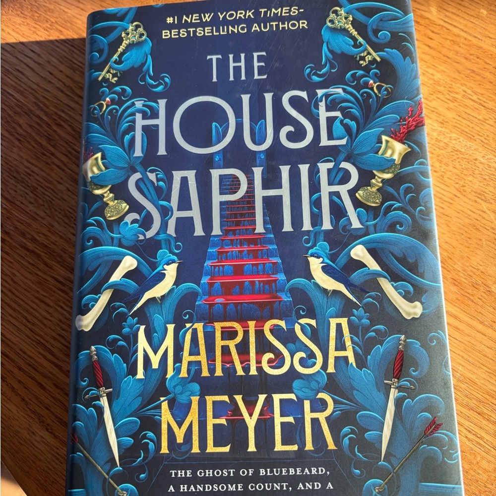 The House Saphir Book by Marissa Meyer - Blue Cover